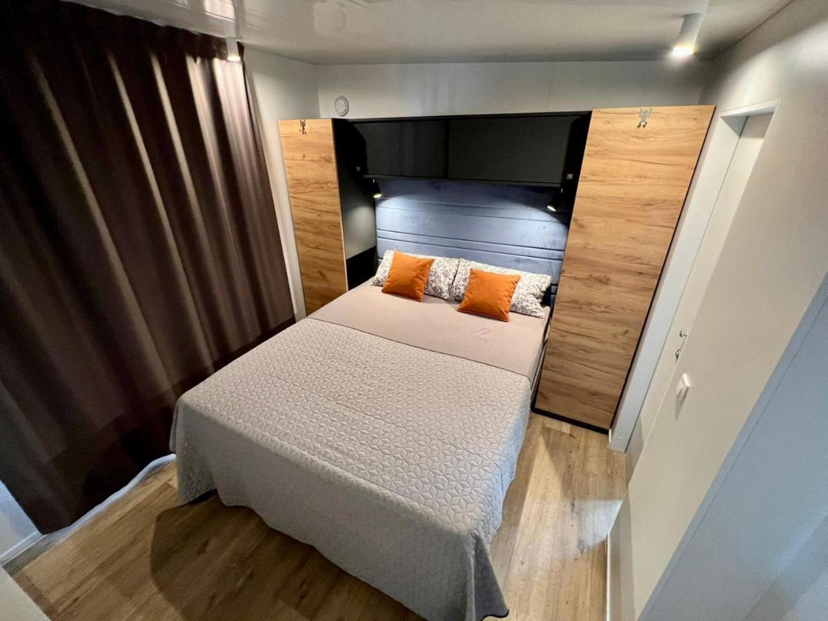 Villa Family Grand De Luxe Mobilhome Selce Dış mekan fotoğraf