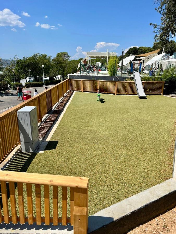 Villa Family Grand De Luxe Mobilhome Selce Dış mekan fotoğraf
