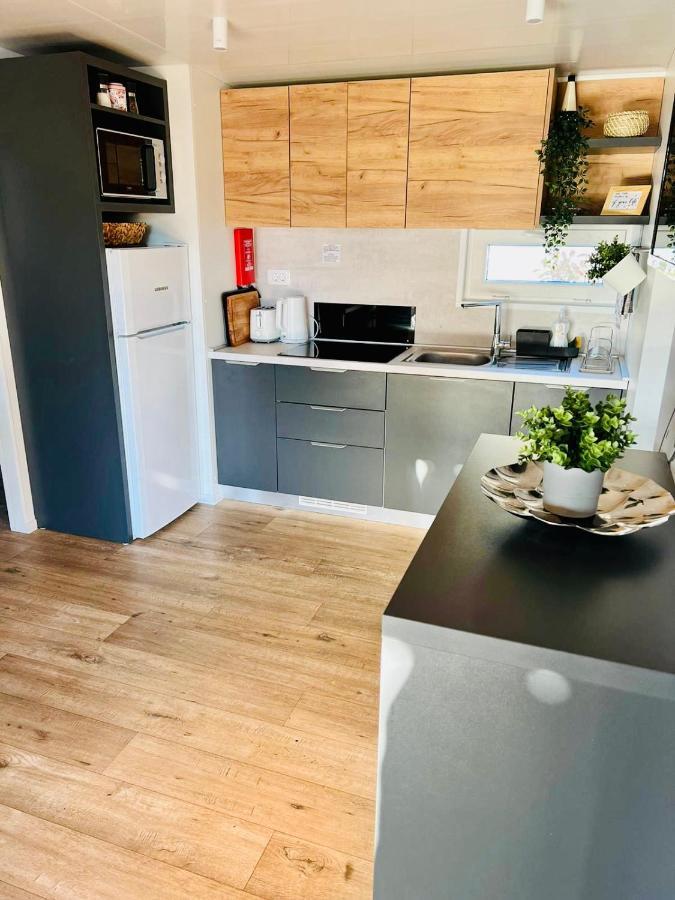 Villa Family Grand De Luxe Mobilhome Selce Dış mekan fotoğraf