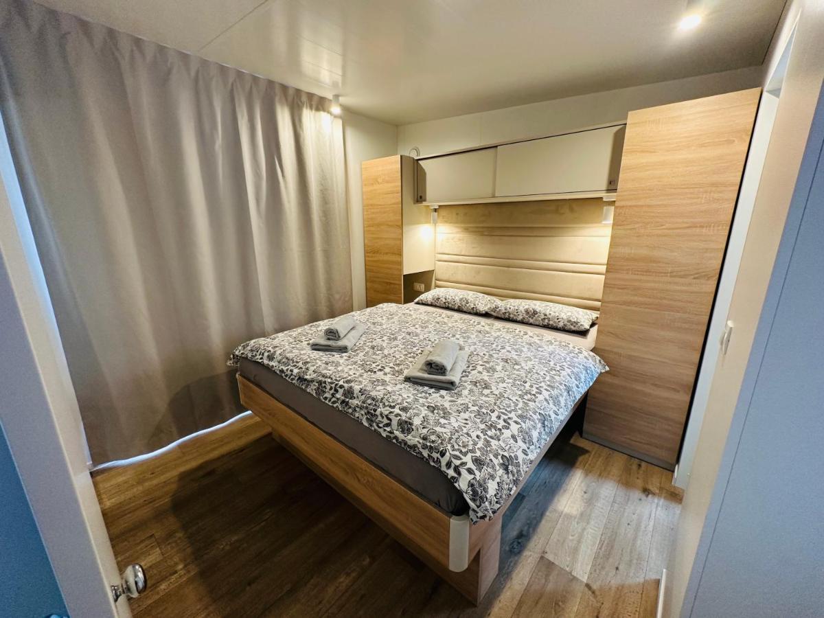 Villa Family Grand De Luxe Mobilhome Selce Dış mekan fotoğraf