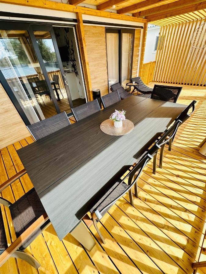 Villa Family Grand De Luxe Mobilhome Selce Dış mekan fotoğraf